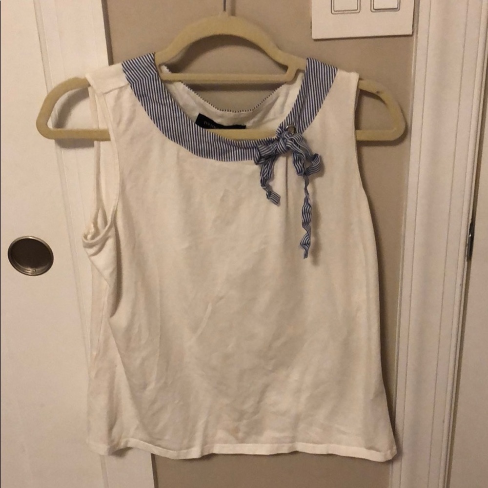 White blouse with stripe blow